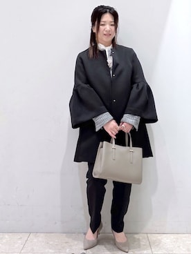「アイテム（ブローチ/コサージュ、ベージュ系）」を使った、mameさん（レディース・154cm）の春コーディネート