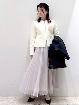 「アイテム（ブローチ/コサージュ、ベージュ系）」を使った、mameさん（レディース・154cm）の冬コーディネート