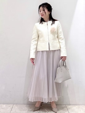 「アイテム（ブローチ/コサージュ、ベージュ系）」を使った、mameさん（レディース・154cm）の冬コーディネート