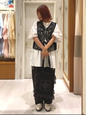 「Samansa Mos2（サマンサ モスモス）のモチーフレースベスト（ベスト）」を使った、カ　リ　ンさん（レディース・160cm）の夏コーディネート