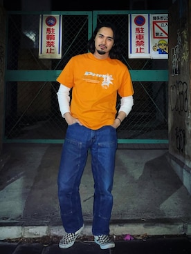 「アイテム（Tシャツ/カットソー、オレンジ系）」を使った、かとうまお | 経年変化委員会さん（メンズ・174cm・20代）の春コーディネート