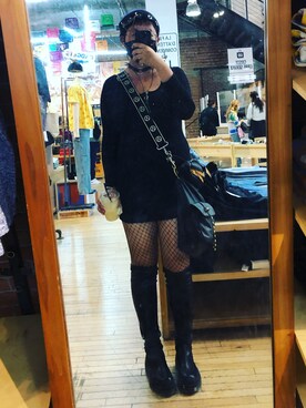 Xinyi Liさんのコーディネート