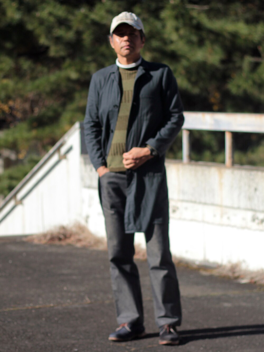 「HAREのアイテム（その他アウター、グリーン系）」を使った、Hidezumiさん（メンズ・174cm）の冬コーディネートの1枚目の写真
