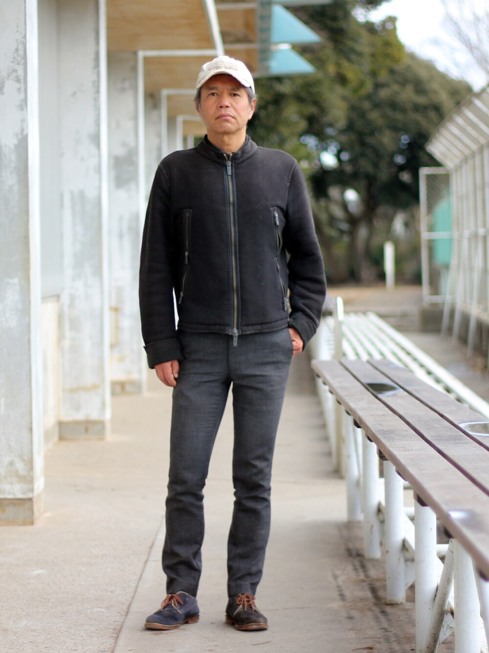 「シンプルコーデ、シンプルスタイル」｜「ARMANI EXCHANGEのArmani Exchange Jacket（ライダースジャケット、グレー系）」を使った、Hidezumiさん（メンズ・174cm）の冬コーディネートの1枚目の写真