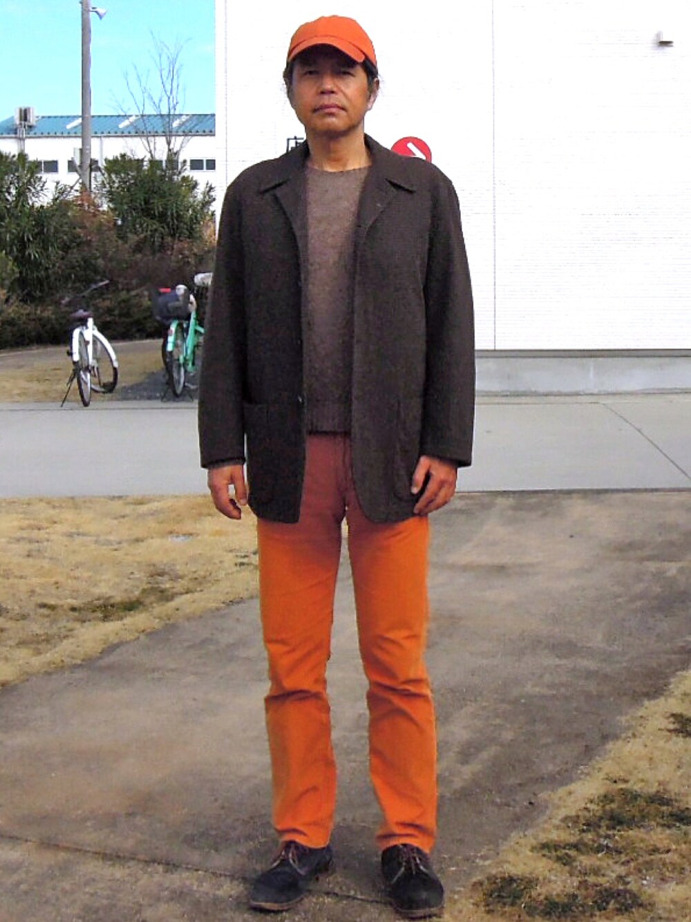 「ANVILのアイテム（キャップ、オレンジ系）」を使った、Hidezumiさん（メンズ・174cm）の冬コーディネートの1枚目の写真