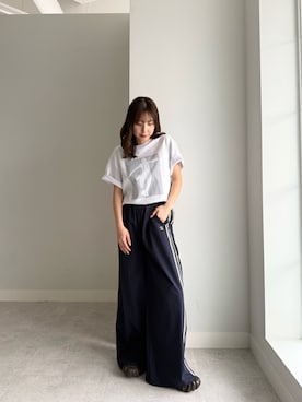 「UMBRO（アンブロ）の【UMBRO】ラインナイロンワイドパンツ　（アンブロ/umbro/UNDOVEオリジナル/UNDOVE限定/ワンポイント刺繍/ラインパンツ/限定展開/防シワ/はっ水/UV/ストレッチ/接触冷感/洗濯機OK）（その他パンツ、ブルー系）」を使った、kanaさん（レディース・161cm）の春コーディネート