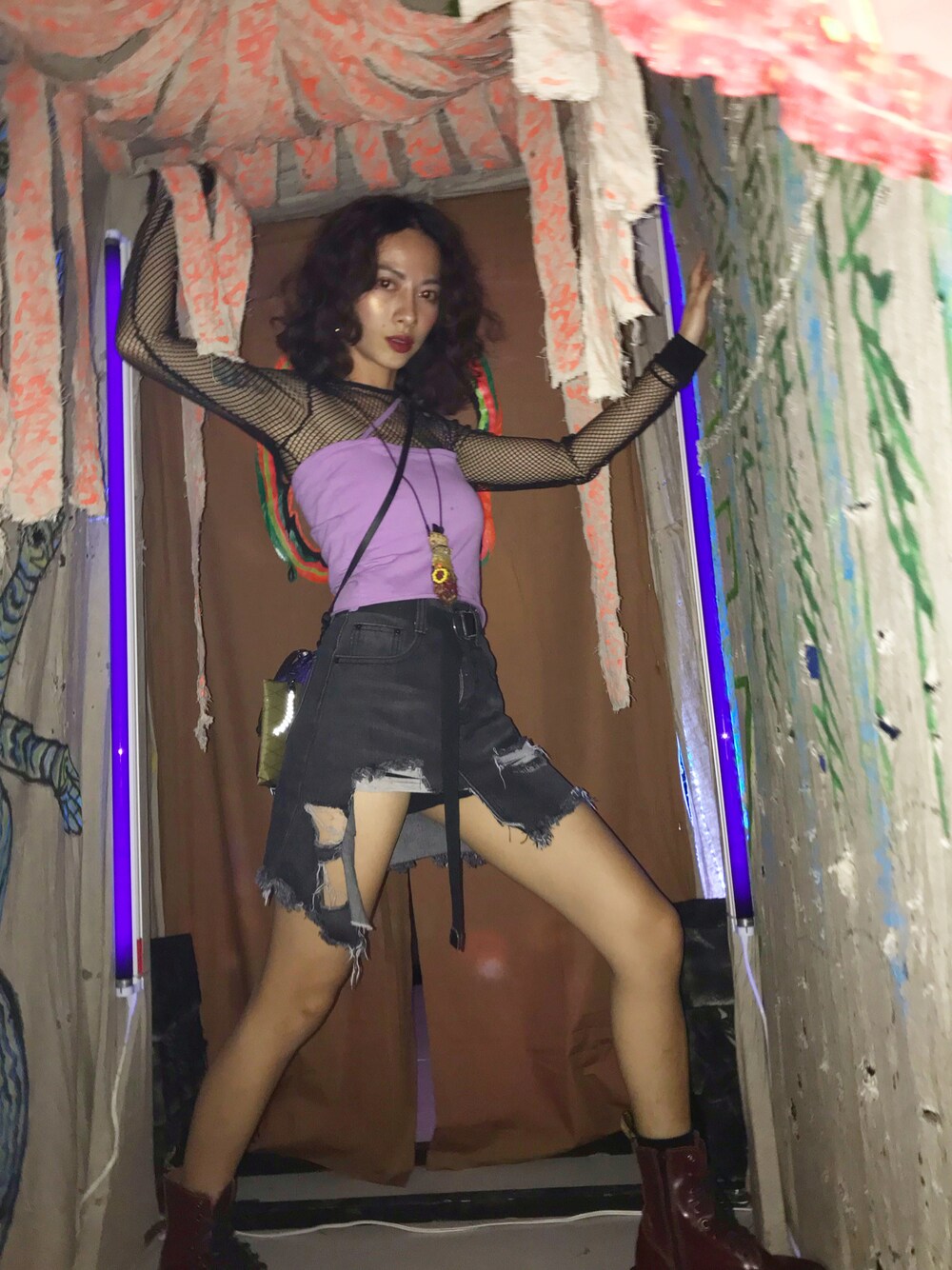 「PARTY、ootd」｜「Dr. Martensのアイテム（ブーツ、レッド系）」を使った、Minima 蕭さん（レディース・155cm）の春コーディネートの1枚目の写真