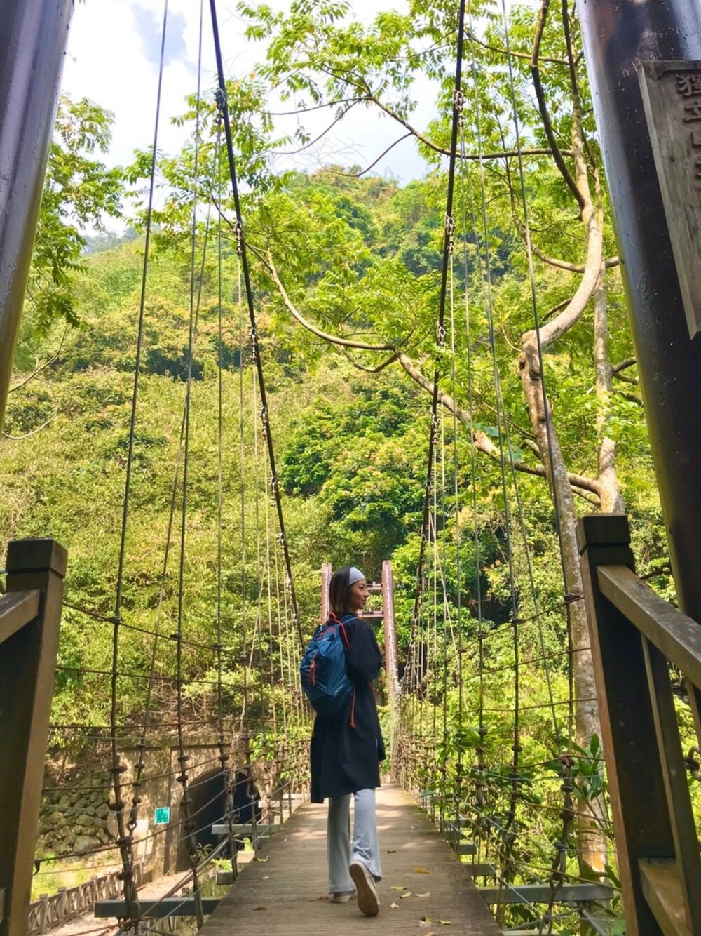 「台灣、登山、髮帶、高雄、oversize、休閒、ootd、Taiwan、Kaohsiung、outdoor」｜「mont-bellのアイテム（バックパック/リュック、ブルー系）」を使った、Minima 蕭さん（レディース・155cm）の春コーディネートの1枚目の写真
