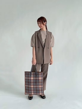 「ジレ」｜「アイテム（ノーカラージャケット）」を使った、sakiさん（レディース・163cm）の秋コーディネート