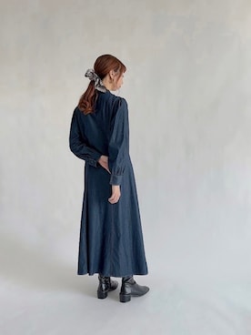 「デニムワンピース」｜「アイテム（財布/小物）」を使った、sakiさん（レディース・163cm）の秋コーディネート