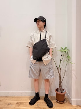 「NIKE（ナイキ）のNIKE SWIM　EXCLUSIVE 9ボレーショーツ（その他パンツ、グレー系）」を使った、Uさん（メンズ・168cm）の夏コーディネート
