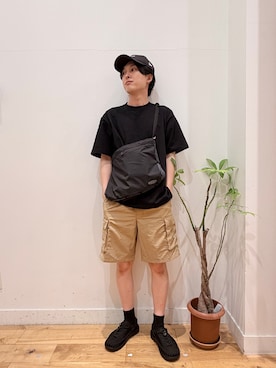 「NIKE（ナイキ）のNIKE SWIM　EXCLUSIVE 9ボレーショーツ（その他パンツ、ベージュ系）」を使った、Uさん（メンズ・168cm）の夏コーディネート