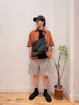 「URBAN RESEARCH DOORS（アーバンリサーチドアーズ）の『仁村紗和さん着用』『UR TECH』サマシェア ショートスリーブシャツカーディガン（カーディガン/ボレロ、ブラウン系）」を使った、Uさん（メンズ・168cm）の夏コーディネート