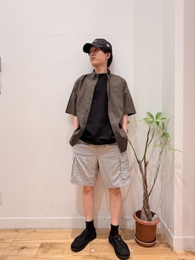 「NIKE（ナイキ）のNIKE SWIM　EXCLUSIVE 9ボレーショーツ（その他パンツ、グレー系）」を使った、Uさん（メンズ・168cm）の夏コーディネート