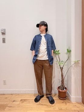 「URBAN RESEARCH DOORS（アーバンリサーチドアーズ）の『別注』Lee×DOORS　FLEEASY NARROW（その他パンツ、ブラウン系）」を使った、Uさん（メンズ・168cm）の夏コーディネート