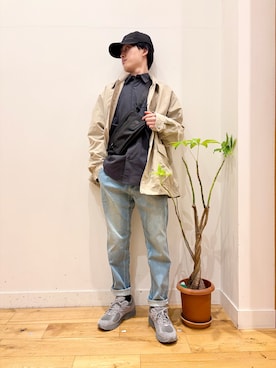 「URBAN RESEARCH DOORS（アーバンリサーチドアーズ）のTCブロードレギュラーカラーシャツ（シャツ/ブラウス、ブラック系）」を使った、Uさん（メンズ・168cm）の春コーディネート