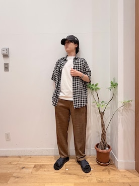 「URBAN RESEARCH DOORS（アーバンリサーチドアーズ）の『別注』Lee×DOORS　FLEEASY NARROW（その他パンツ、ブラウン系）」を使った、Uさん（メンズ・168cm）の夏コーディネート