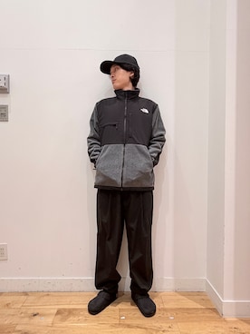 「URBAN RESEARCH DOORS（アーバンリサーチドアーズ）のTHE NORTH FACE　DENALI JACKET（テーラードジャケット、グレー系）」を使った、Uさん（メンズ・168cm）の秋コーディネート
