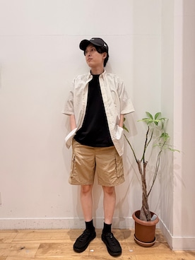 「NIKE（ナイキ）のNIKE SWIM　EXCLUSIVE 9ボレーショーツ（その他パンツ、ベージュ系）」を使った、Uさん（メンズ・168cm）の夏コーディネート