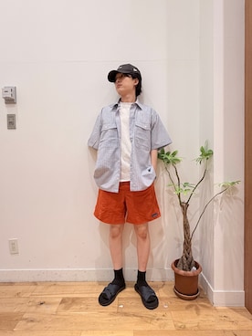 「URBAN RESEARCH DOORS（アーバンリサーチドアーズ）のpatagonia　MS BAGGIES LONGS-7 IN（その他パンツ、オレンジ系）」を使った、Uさん（メンズ・168cm）の夏コーディネート