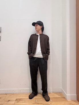 「URBAN RESEARCH DOORS（アーバンリサーチドアーズ）の『UR TECH』完声テーパードトラウザー 26AW（その他パンツ、ブラック系）」を使った、Uさん（メンズ・168cm）の秋コーディネート