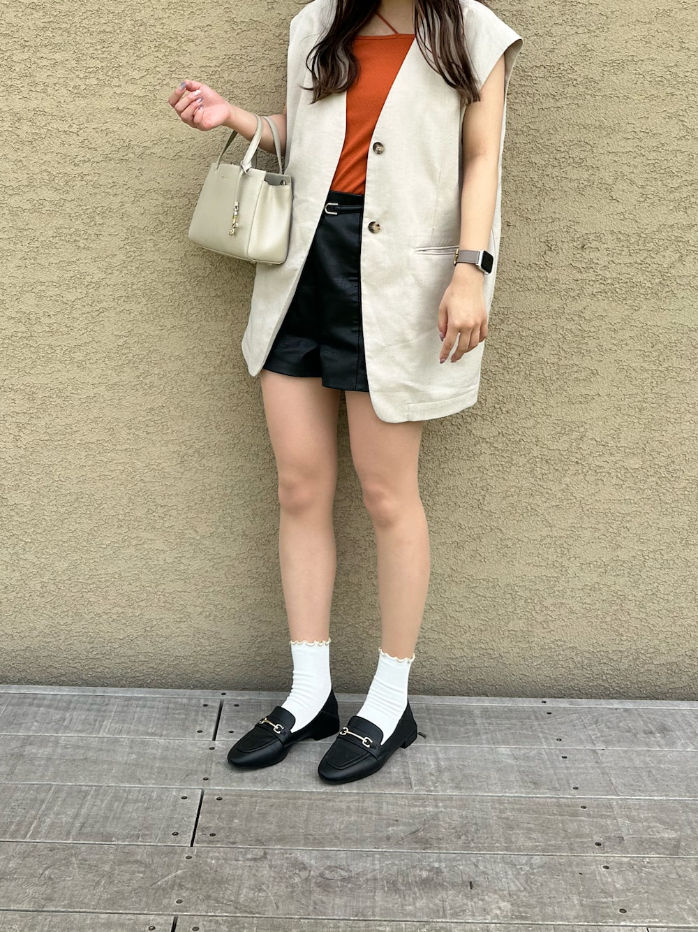 「夏コーデ、休日スタイル、シンプル、休日コーデ、オトナ女子、きれいめカジュアル、おしゃれさんと繋がりたい、お出かけコーデ、レイヤードコーデ、いいね、save、フォローお願いします🤑、ビタミンカラー、158cm」｜「LOWRYS FARMのバスケットキノウベスト２　288383（ベスト、ホワイト系）」を使った、m____aさん（レディース・158cm）の夏コーディネートの1枚目の写真