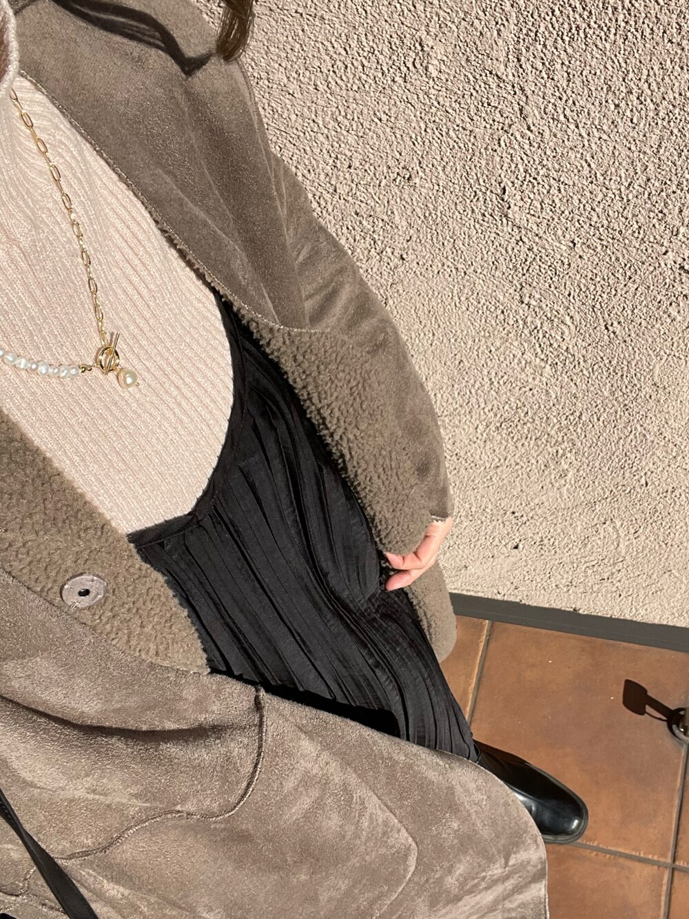 「オトナカジュアル、ゆるコーデ、ブーツ、ootd、おしゃれさんと繋がりたい、キャミワンピ、カジュアルワンピース」｜「one after another NICE CLAUPのアイテム（トップス、ベージュ系）」を使った、m____aさん（レディース・158cm）の冬コーディネートの1枚目の写真