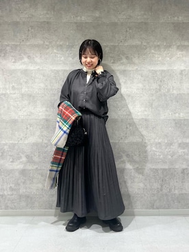 「アイテム（ストール/ショール）」を使った、iharaさん（レディース・158cm）の秋コーディネート