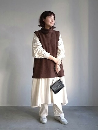 専用 ソウルベリー 〜ぼてっと重みを楽しむ、クリーミーな白パンツ 1703655919_500.jpg