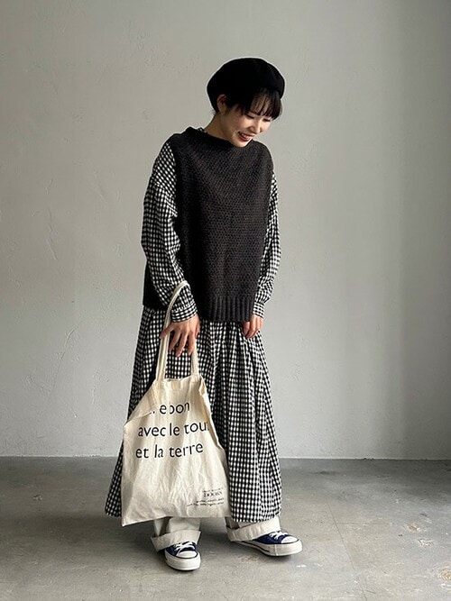 【数量限定】旧モデル在庫処分セールを開催します！ うしろでシャツとの重ね着を遊ぶニットベスト（ベスト トップス