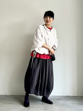 スミクロのバルーンスカートを使った人気ファッションコーディネート