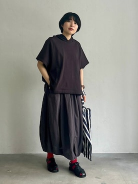 スミクロのバルーンスカートを使った人気ファッションコーディネート