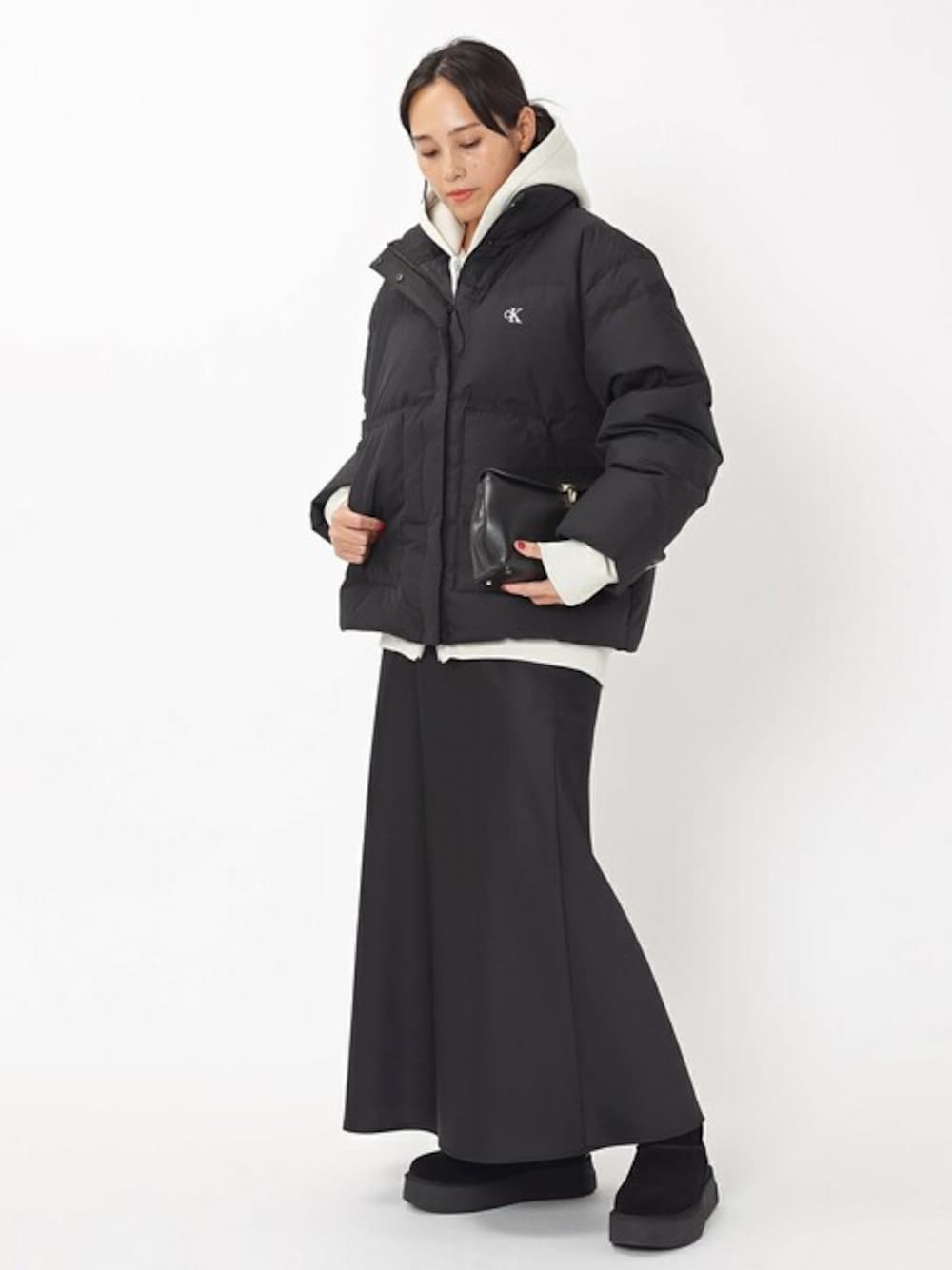 「ダウンジャケット、大人カジュアル、大人コーデ、スタンドカラー、Calvin Klein、APSTUDIO、エーピーストゥディオ」｜「Calvin Kleinの【Calvin Klein / カルバン クライン】スタンドカラーダウンジャケット（その他アウター、ブラック系）」を使った、YUIさん（レディース・162cm）の秋コーディネートの1枚目の写真