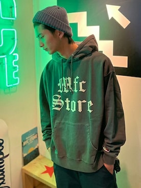 「EXAMPLE（エグザンプル）のアイテム（帽子）」を使った、MFC STORE 中目黒さん（メンズ・176cm）の冬コーディネート