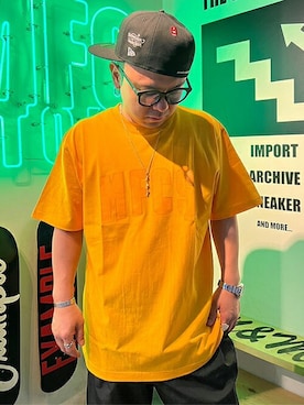 「Tシャツ」｜「アイテム（トップス、ゴールド系）」を使った、MFC STORE 中目黒さん（メンズ・165cm）の春コーディネート