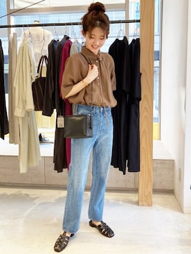 「アイテム（トップス、ブラウン系）」を使った、LOISIR_staffさん（レディース・165cm）の春コーディネート