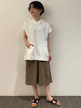 「アイテム（パーカー、ホワイト系）」を使った、ayakaさん（レディース・151cm）の夏コーディネート