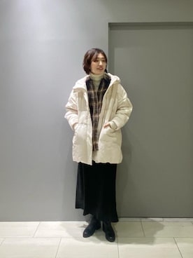 「寒い」｜「アイテム（ダウンジャケット/コート）」を使った、mahoさん（レディース・167cm）の秋コーディネート