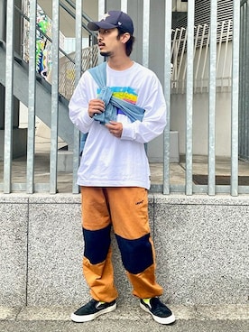 「Levi's（リーバイス）のアイテム（スウェットパンツ）」を使った、リーバイス STAFF MENさん（メンズ・178cm）の春コーディネート