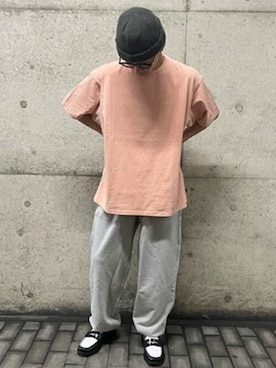 「Levi's（リーバイス）のアイテム（スウェットパンツ）」を使った、リーバイス STAFF MENさん（メンズ・176cm）の春コーディネート