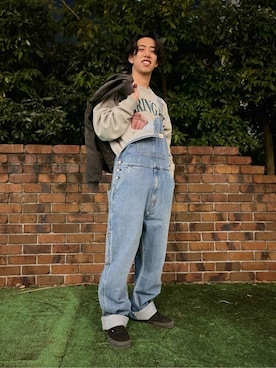 「Levi's（リーバイス）のアイテム（オールインワン・サロペット）」を使った、リーバイス STAFF MENさん（メンズ・172cm）の春コーディネート
