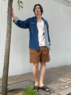 「Levi's（リーバイス）のアイテム（カーゴパンツ）」を使った、リーバイス STAFF MENさん（メンズ・176cm）の夏コーディネート