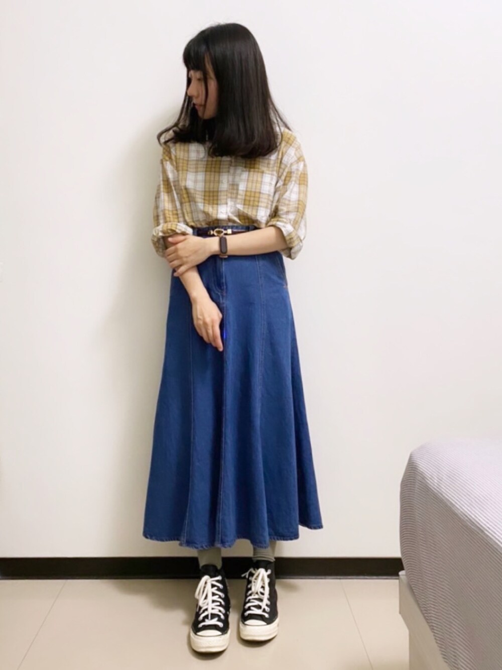 「non-stopのアイテム（デニムスカート、ブルー系）」を使った、琳 ¨̮さん（レディース・157cm）の春コーディネートの1枚目の写真