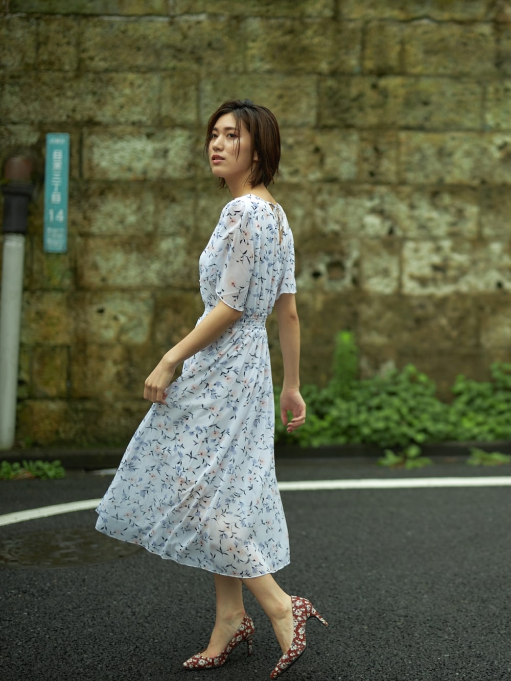 「ロングワンピース、お洒落さんとつながりたい、リラックススタイル、ワンピースコーデ、背中あき、花柄、花柄ワンピース、大人かわいい、骨格ウェーブ、プチプラコーデ、韓国ファッション、いいね、save、フォローお願いします🤑、モデル、撮影、Friday」｜「SESTOの8cmヒールポインテッドトゥパンプス（パンプス、その他）」を使った、𝐦𝐚𝐧𝐚𝐩𝐢𝐲𝐨さん（レディース・164cm）の夏コーディネートの1枚目の写真