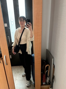 「UNIQLO（ユニクロ）のアイテム（タンクトップ、ベージュ系）」を使った、まろんさん（レディース・160cm）の秋コーディネート