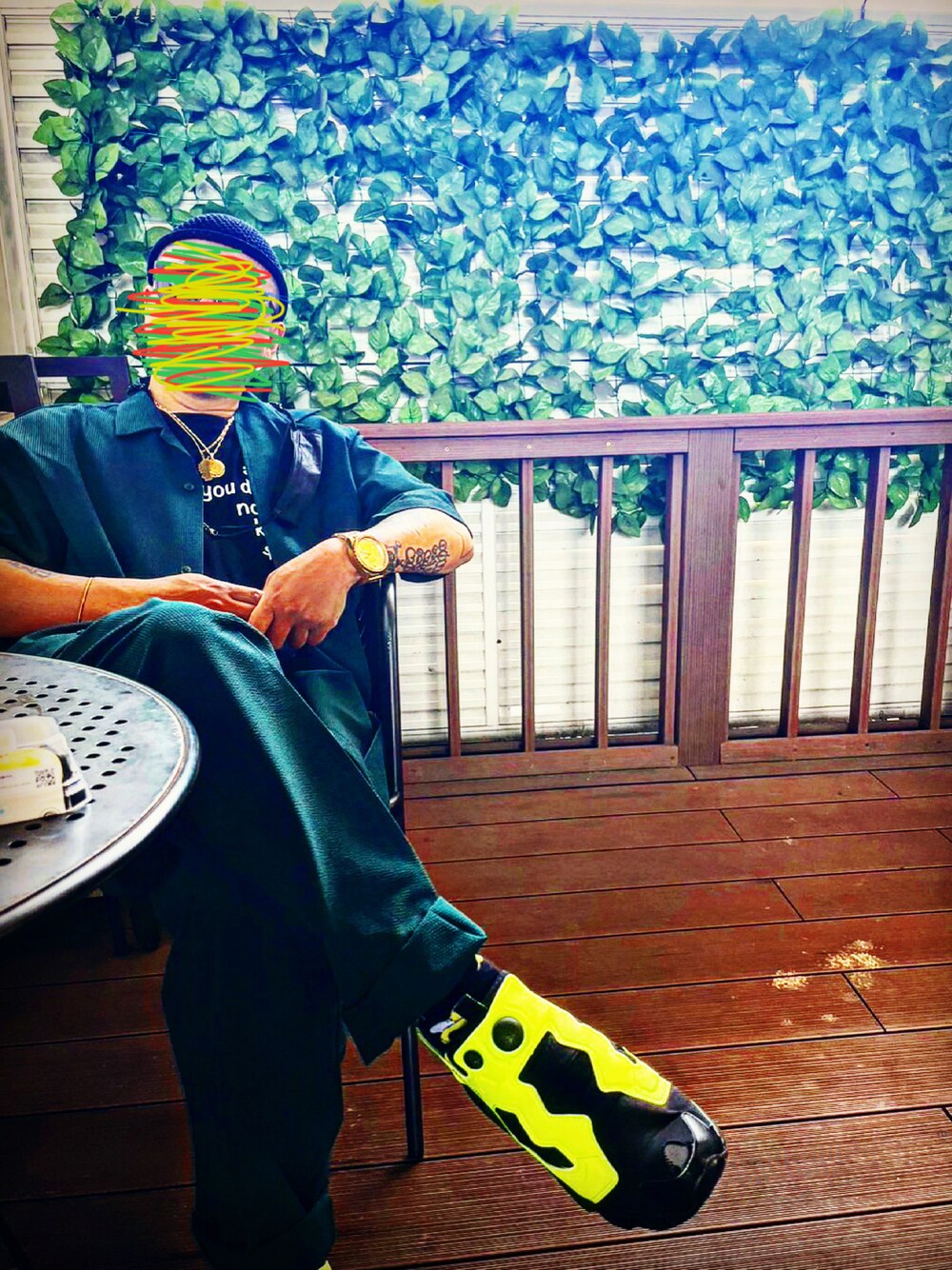 「休日スタイル、初夏コーデ、シンプルコーデ、大人コーデ、オーバーサイズ、きれいめカジュアル、春夏コーデ、ビッグシルエット、サングラス、スニーカー、メンズファッション、メガネ男子、低身長コーデ、セットアップスタイル、オトナカジュアル」｜「Reebokのアイテム（スニーカー、イエロー系）」を使った、kingさん（メンズ・168cm）の春コーディネートの1枚目の写真
