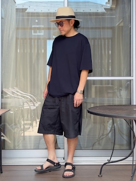 「UNIQLO（ユニクロ）のアイテム（Tシャツ/カットソー、ブラック系）」を使った、 michi7092026さん（メンズ・177cm）の夏コーディネート