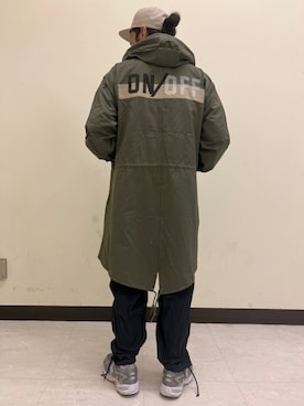 「AVIREX（アヴィレックス）のアイテム（モッズコート）」を使った、RYO-TAさん（メンズ・177cm）の春コーディネート