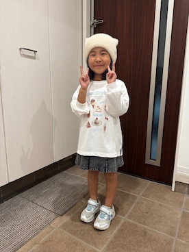 「アイテム（デニムスカート）」を使った、おまゆさん（キッズ・109cm）の秋コーディネート