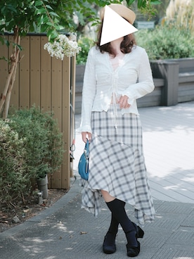 「Vivienne Westwood（ヴィヴィアンウエストウッド）の52020003-42105-PFGRANNY FRAME PURSE（ハンドバッグ、ブルー系）」を使った、みかさん（レディース・165cm）の夏コーディネート